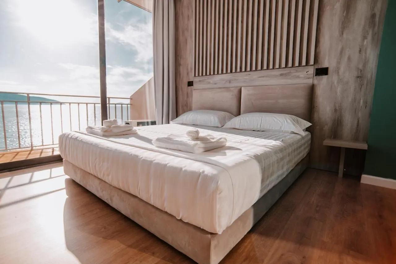 Inn Hotel Vlore 4*, Kanine Albania