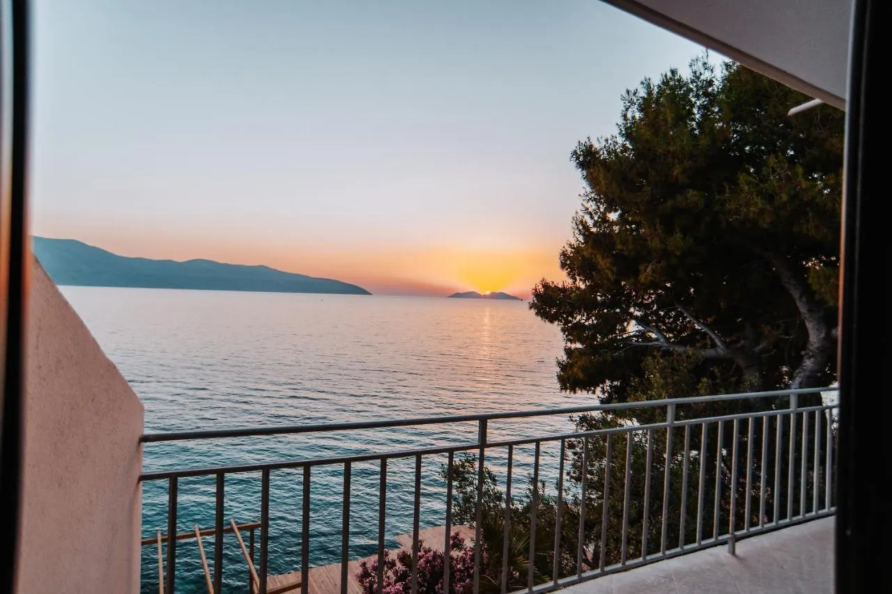 ****  Inn Hotel Vlore Albania