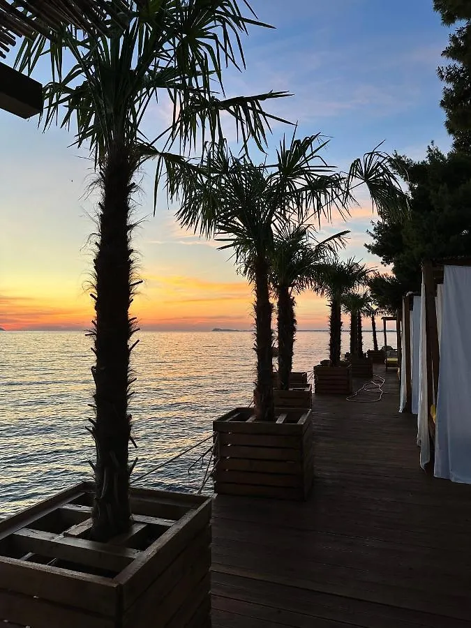 ****  Inn Hotel Vlore Albania