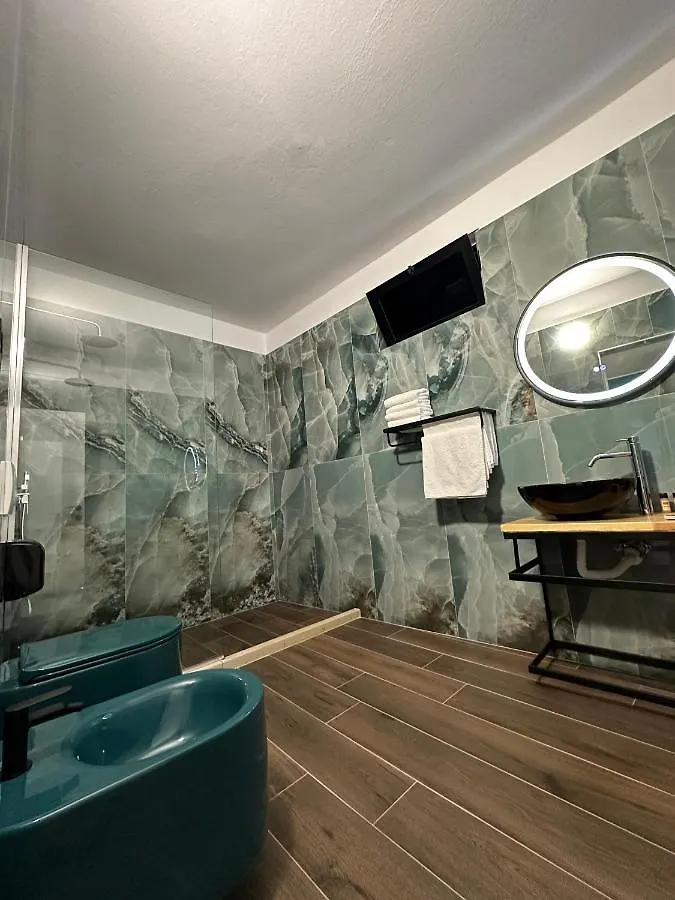 Inn Hotel Vlore 4*, Kanine Albania